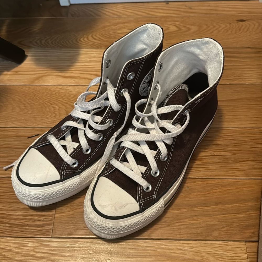 Brown Chuck Taylor Converse